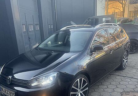 VW Golf Variant Volkswagen Highline 1.4 TSI DSG Ledersitze Panorama Dach