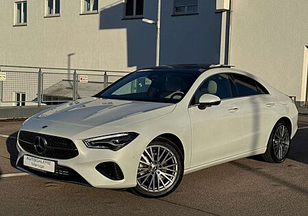 Mercedes-Benz CLA 200 d 8G PANO/AHK/LEDER/LED/NAVI