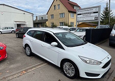 Ford Focus Trend Autom. Navi PTS Sihzg Tempom.