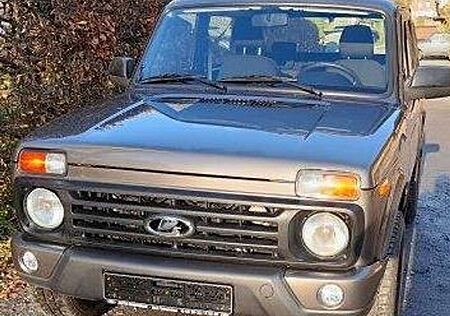 Lada Urban 4x4 mit LPG