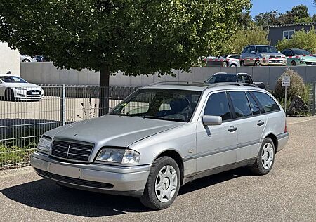 Mercedes-Benz C 180 T Elegance Automatik, 8xReifen, Schiebedach