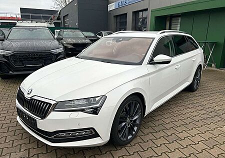 Skoda Superb Combi Premium Edition 4x4 -ACC-Belü.Sitz