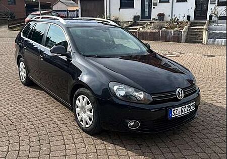 VW Golf Variant Volkswagen 1.6 TDI DPF 4Motion Highline