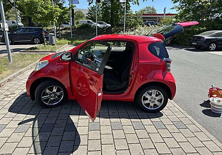 Toyota iQ 1.0
