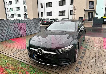Mercedes-Benz A 200 7G-DCT AMG Line