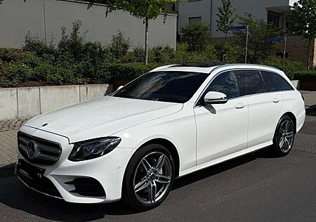 Mercedes-Benz E 220 gebraucht kaufen Mercedes-Benz E 220 d 4Matic T 9G-TRONIC AMG Line