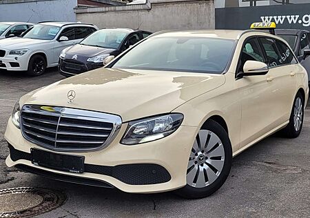 Mercedes-Benz E 200 T 9G Taxi*Leder*SH*Park-Asist*17"*USB*Android Auto