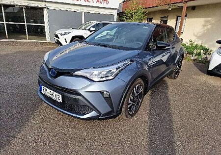 Toyota C-HR Hybrid Team D