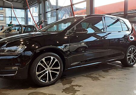 VW Golf Volkswagen Lounge BMT