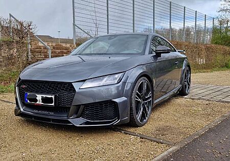 Audi TT RS 2.5 TFSI quattro basis