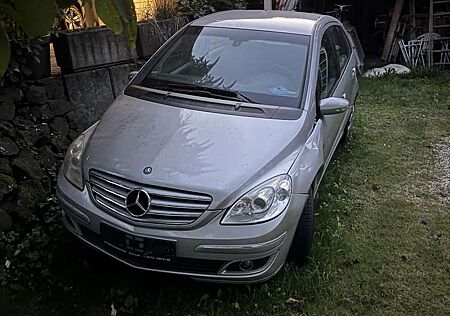 Mercedes-Benz B 170