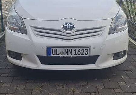 Toyota Verso 2.2 D-CAT Executive