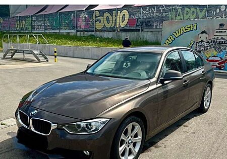 BMW 320i 320