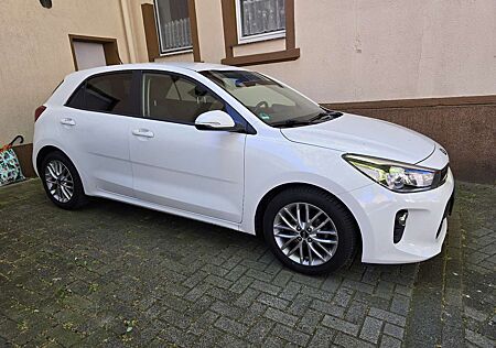 Kia Rio 1.4 Dream-Team Edition