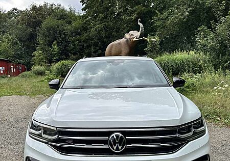 VW Tiguan Volkswagen 2.0 TDI SCR R-Line