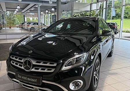 Mercedes-Benz GLA 200 / Harmann Kardon / LED / Elekt. heck