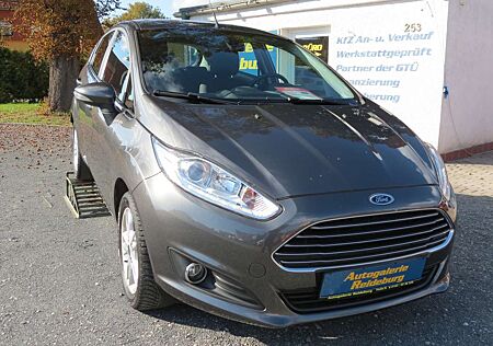 Ford Fiesta Titanium Erst 48Tkm!! SHZ.!! FSH!! TOP!!