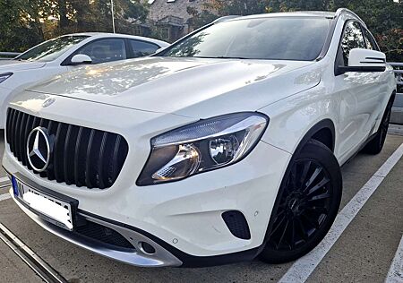 Mercedes-Benz GLA 220 d 4 MATIC URBAN TÜV&INSPEK NEU SPORT
