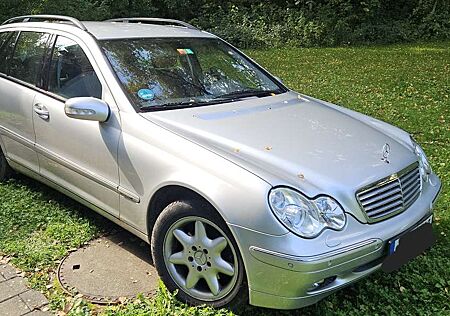 Mercedes-Benz C 240 T 4Matic Classic