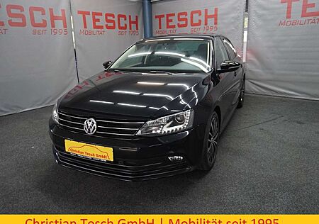 VW Jetta Volkswagen VI 2.0 TDI | NAVI | TEMPOM | BIXENON | PDC