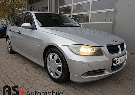 BMW 320 i Automatik*Navi*SHZ*Schiebedach*Leder*PDC