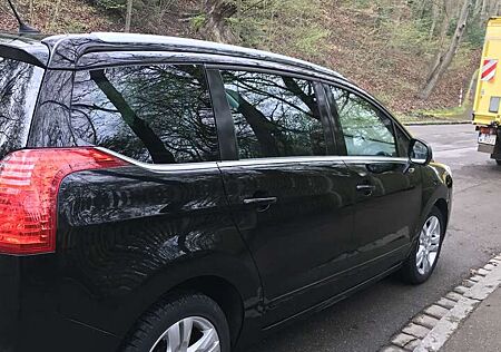 Peugeot 5008 HDI FAP 110 Allure