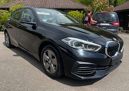 BMW 118 i Advantage/1.Hd/LC-Prof/LED/NAVI/DAB/AppleCar