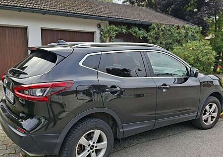 Nissan Qashqai 1,3 DIG-T Tekna