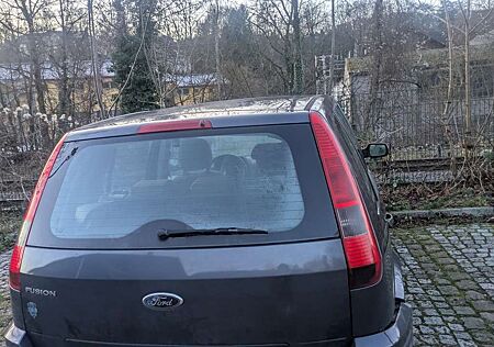 Ford Fusion 1.4 +
