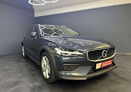 Volvo V60 CC V60 Cross Country B4 AWD*3J.GARANTIE*AHK*PANO*