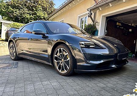 Porsche Taycan Cross Turbo S*NP:228.986*Carbon*Night*PDCC*PCCB*3D