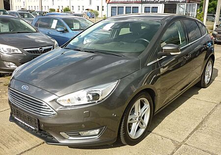 Ford Focus 1.5 EcoBoost Titanium Automatik! NAVi! PDC!