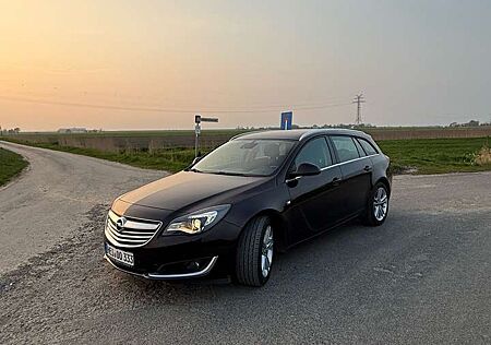 Opel Insignia 2.0 Bi Tur.CDTI Sports Tour. ecoFLEXSt/St Sport
