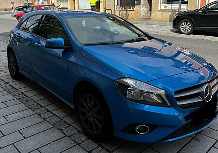 Mercedes-Benz A 180 (BlueEFFICIENCY)