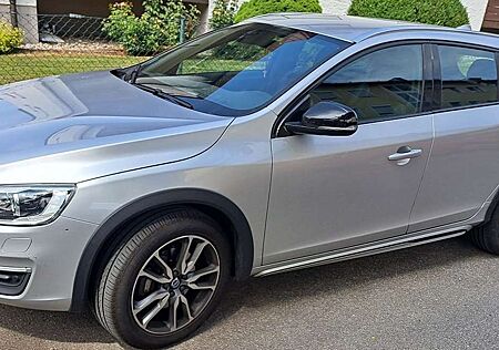 Volvo V60 CC V60 Cross Country V60 Cross Country D3 Geartronic Pro