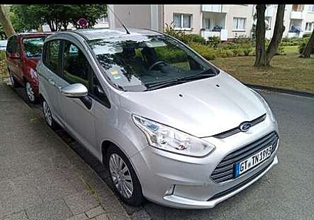 Ford B-Max 1.0 EcoBoost Titanium
