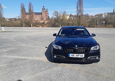BMW 530d 530 xDrive Touring Aut. Luxury Line