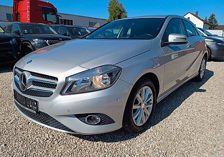 Mercedes-Benz A 180 BlueEfficiency, Navi, SHZ, PDC, Teilleder