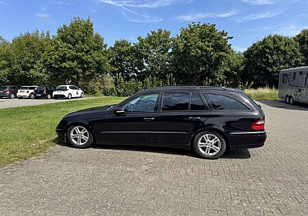 Mercedes-Benz E 220 T CDI (211.208)