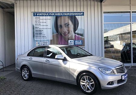 Mercedes-Benz C 180 GEPFLEGT*NAVI*KLIMAAUT*PTS VO*HI*SHZ