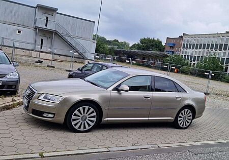 Audi A8 3.0 TDI DPF quattro