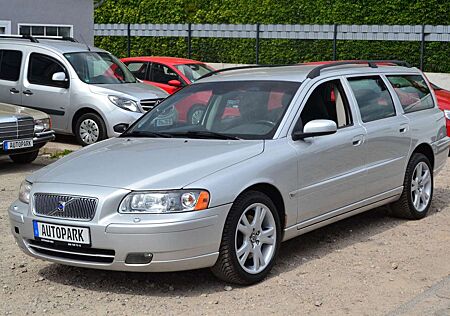 Volvo V70 KOMBI 2.4 MOMENTUM FACELIFT NUR 84TKM