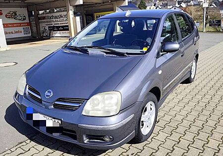 Nissan Almera Tino acenta