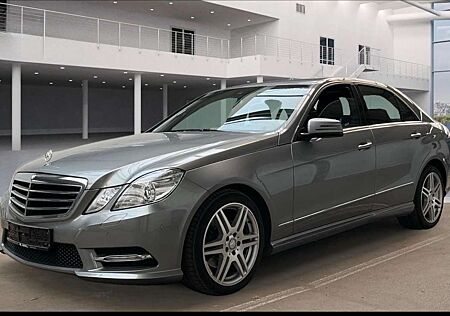 Mercedes-Benz E 300 E300d Lim. AMG LINE-7G-TR-R.CAM-PDC-COMAND