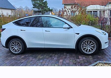 Tesla Model Y Long Range Dual Motor AWD