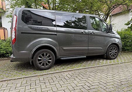Ford Tourneo Custom 320 L1H1 VA Autm. Titanium X