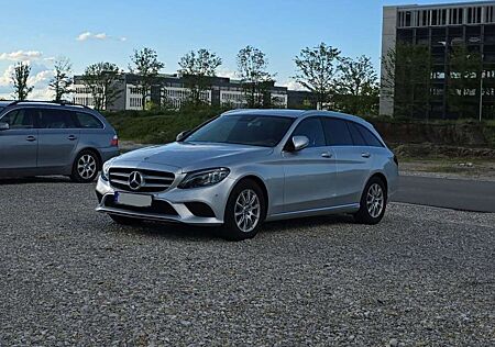 Mercedes-Benz C 200 d T - Burmester Multibeam