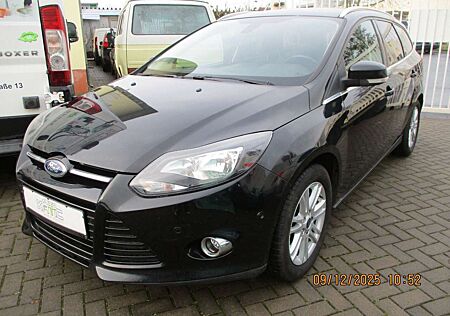 Ford Focus Turnier Titanium*TÜV & Zahnriemen Neu*1.Hd