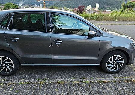 VW Polo Volkswagen 1.2 TSI (Blue Motion Technology) SOUND