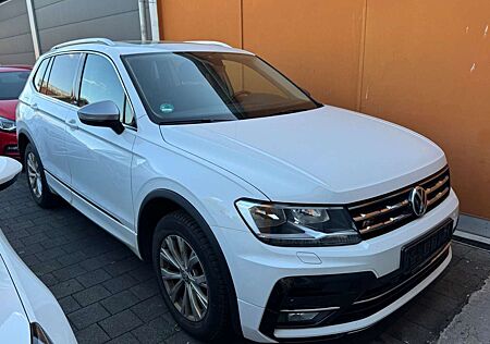 VW Tiguan Allspace Volkswagen **R-Line+Virtual+Pano+7Sz**